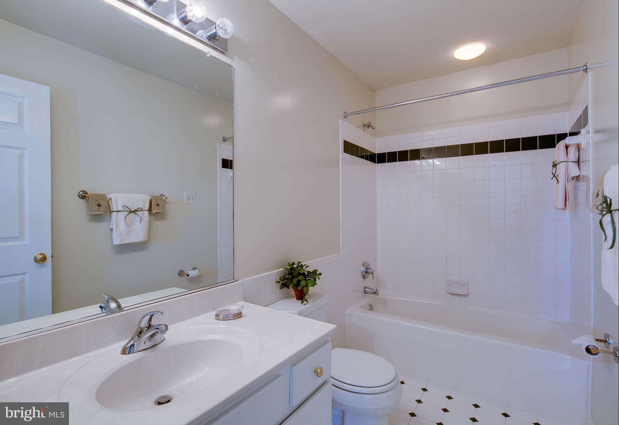 6603 Allen Road Sykesville, MD 21784 - Photo 27 of 30 Hall Bath