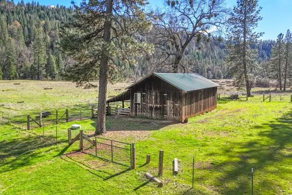 $1,100,000 | 29276 Bullskin Ridge Road, Oak Run, CA 96069