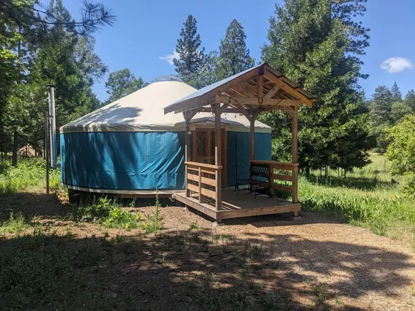 $1,100,000 | 29276 Bullskin Ridge Road, Oak Run, CA 96069