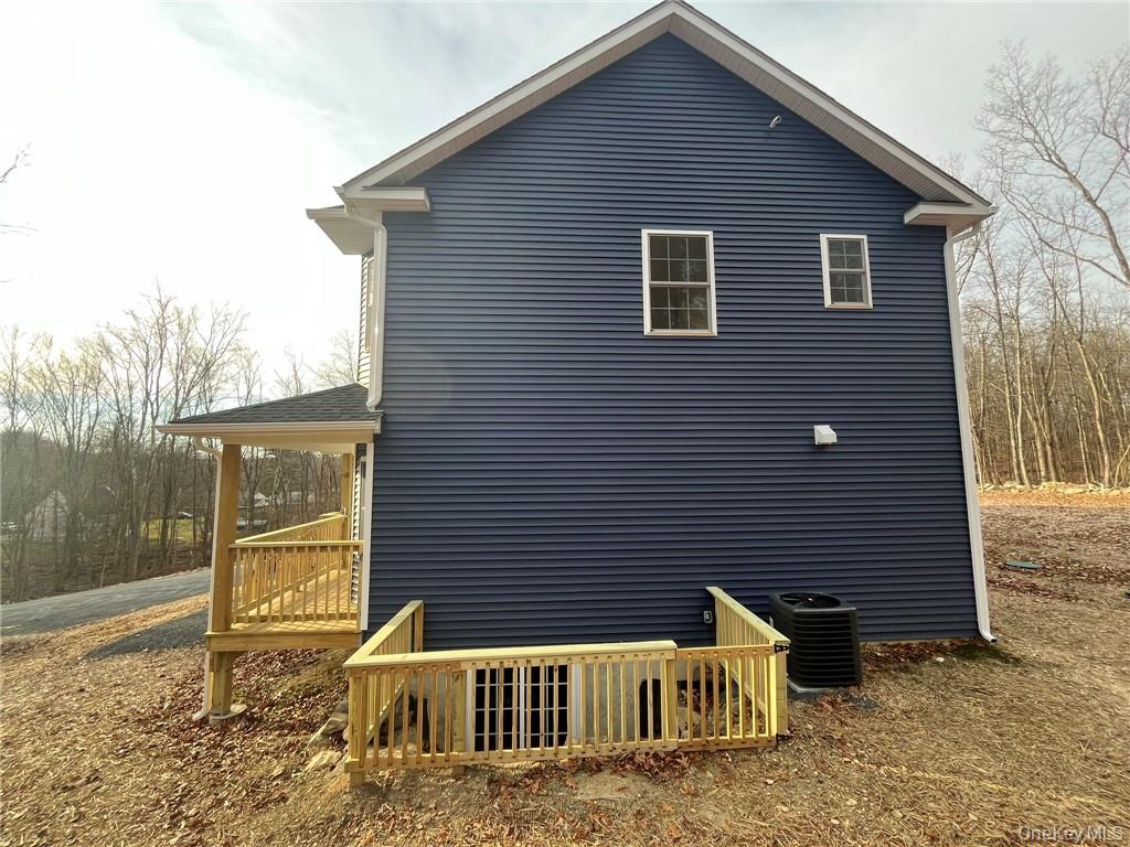 546 South Plank Road Johnson, NY 10933 - Photo 4 of 31