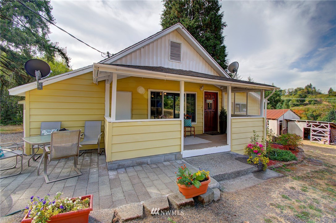 321 McKee Road Castle Rock, WA 98611 - Photo 1 of 40 Gallery Image 1