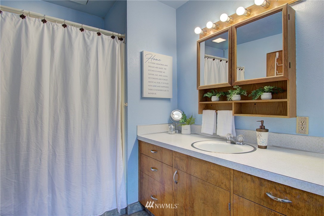 321 McKee Road Castle Rock, WA 98611 - Photo 17 of 40 Gallery Image 17