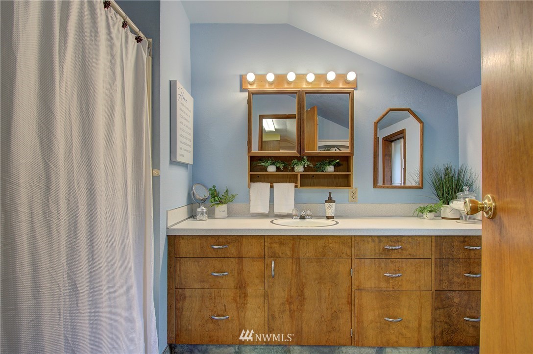 321 McKee Road Castle Rock, WA 98611 - Photo 18 of 40 Gallery Image 18