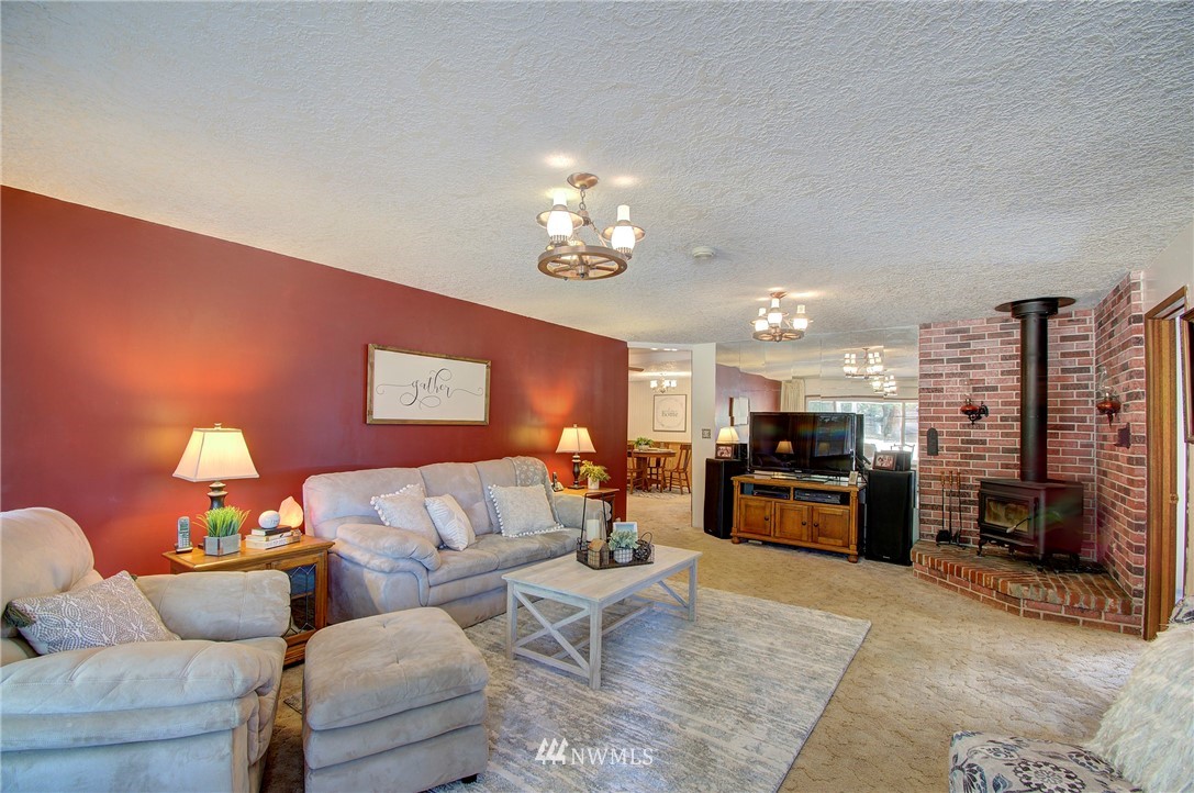 321 McKee Road Castle Rock, WA 98611 - Photo 4 of 40 Gallery Image 4