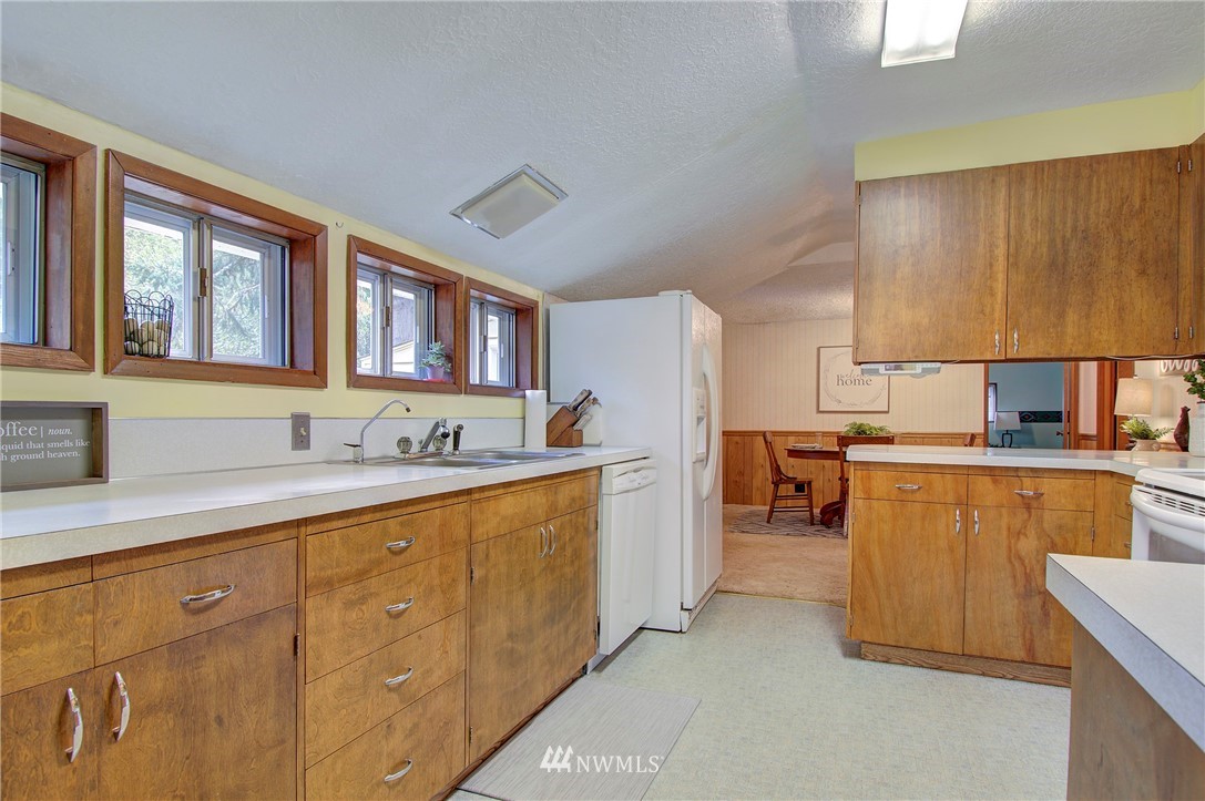 321 McKee Road Castle Rock, WA 98611 - Photo 6 of 40 Gallery Image 6