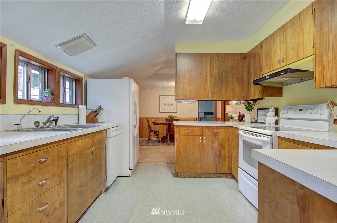321 McKee Road Castle Rock, WA 98611 - Photo 8 of 40 Gallery Image 8