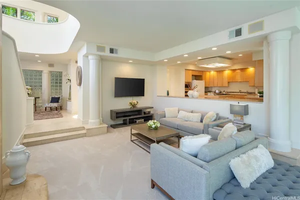 $12,000 | 4343 Kahala Avenue, Honolulu, HI 96816