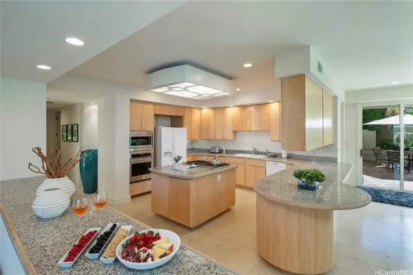 $12,000 | 4343 Kahala Avenue, Honolulu, HI 96816