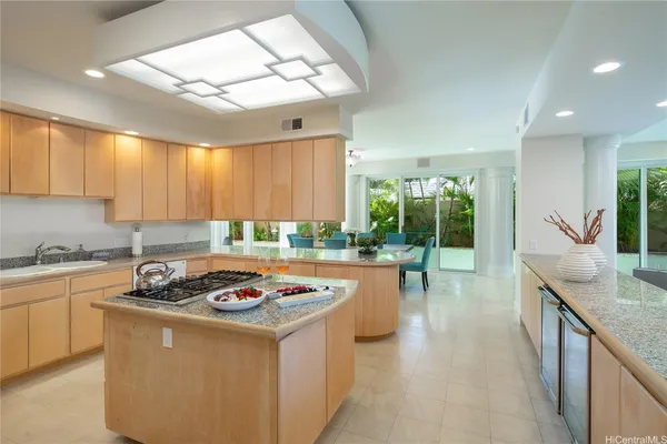 $12,000 | 4343 Kahala Avenue, Honolulu, HI 96816