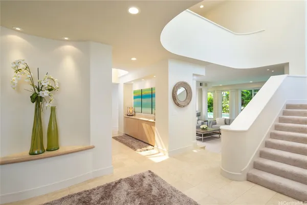 $12,000 | 4343 Kahala Avenue, Honolulu, HI 96816