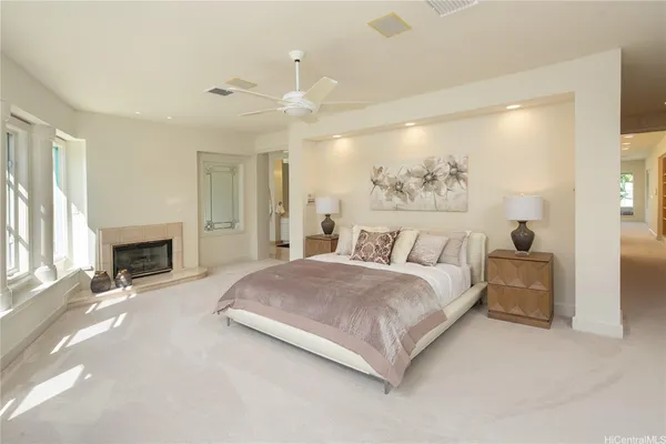 $12,000 | 4343 Kahala Avenue, Honolulu, HI 96816