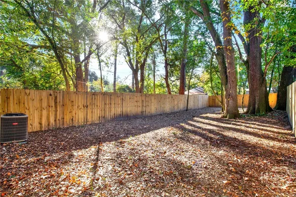 $1,675 | 1311 East 55th Street, Savannah, GA 31404