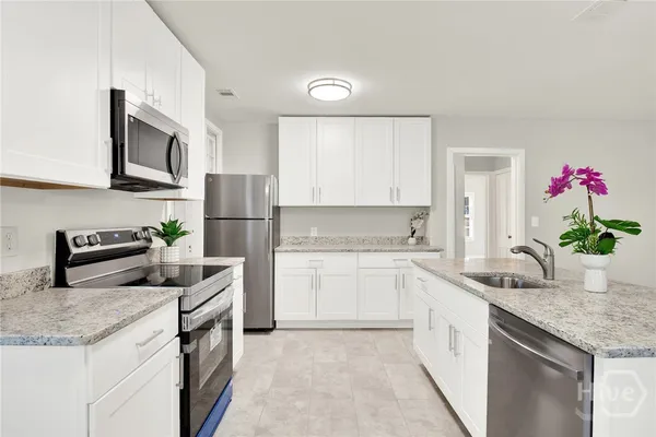 $1,675 | 1311 East 55th Street, Savannah, GA 31404