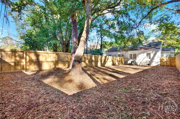 $1,675 | 1311 East 55th Street, Savannah, GA 31404