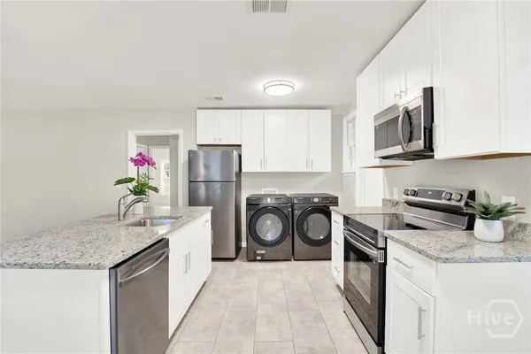 $1,675 | 1311 East 55th Street, Savannah, GA 31404