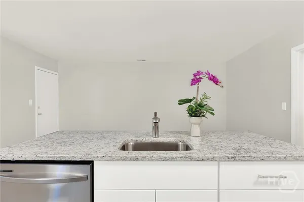 $1,675 | 1311 East 55th Street, Savannah, GA 31404