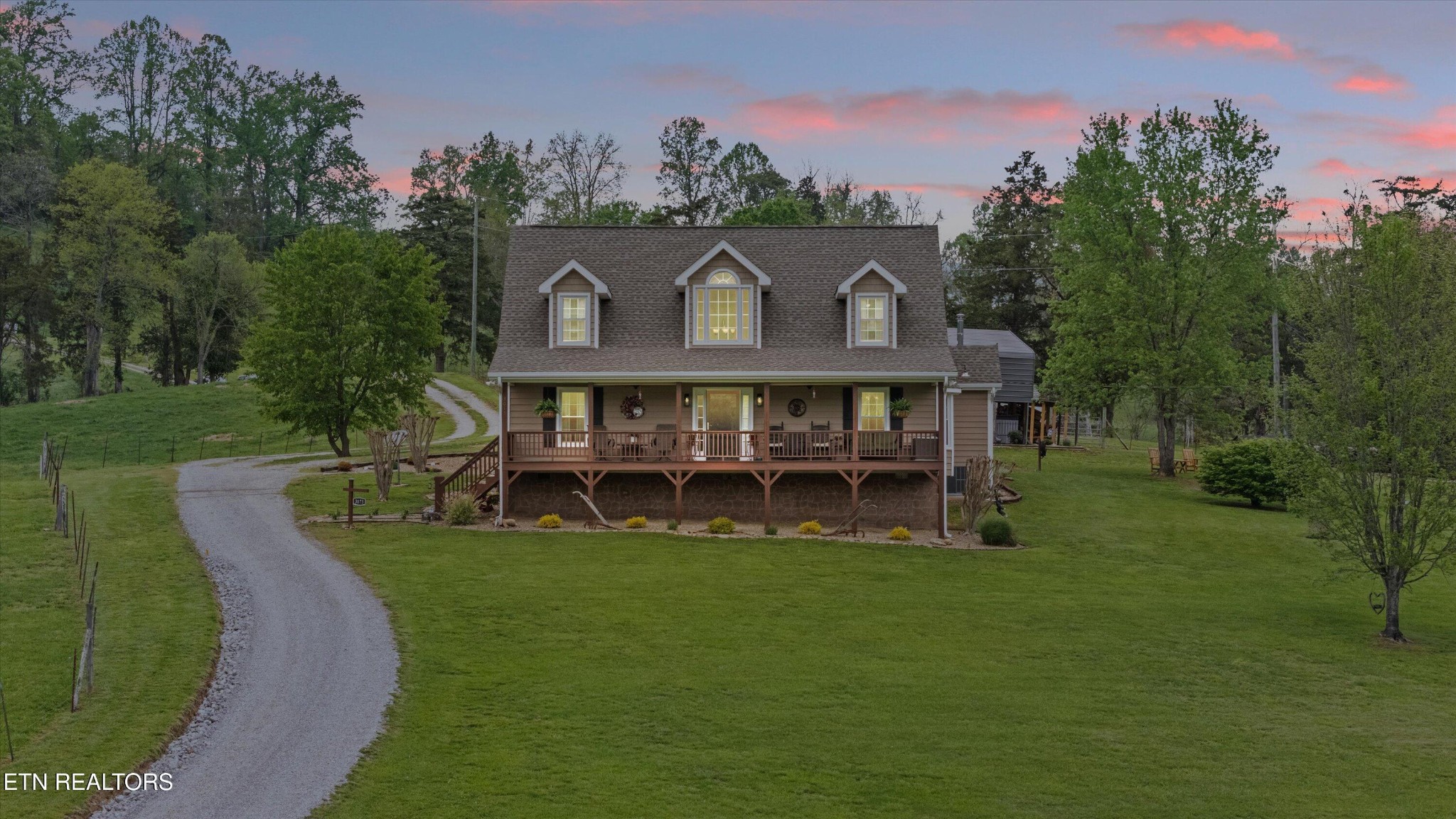 3073 Dutch Valley Road Washburn, TN 37888 - Photo 2 of 32 Gallery Image 2