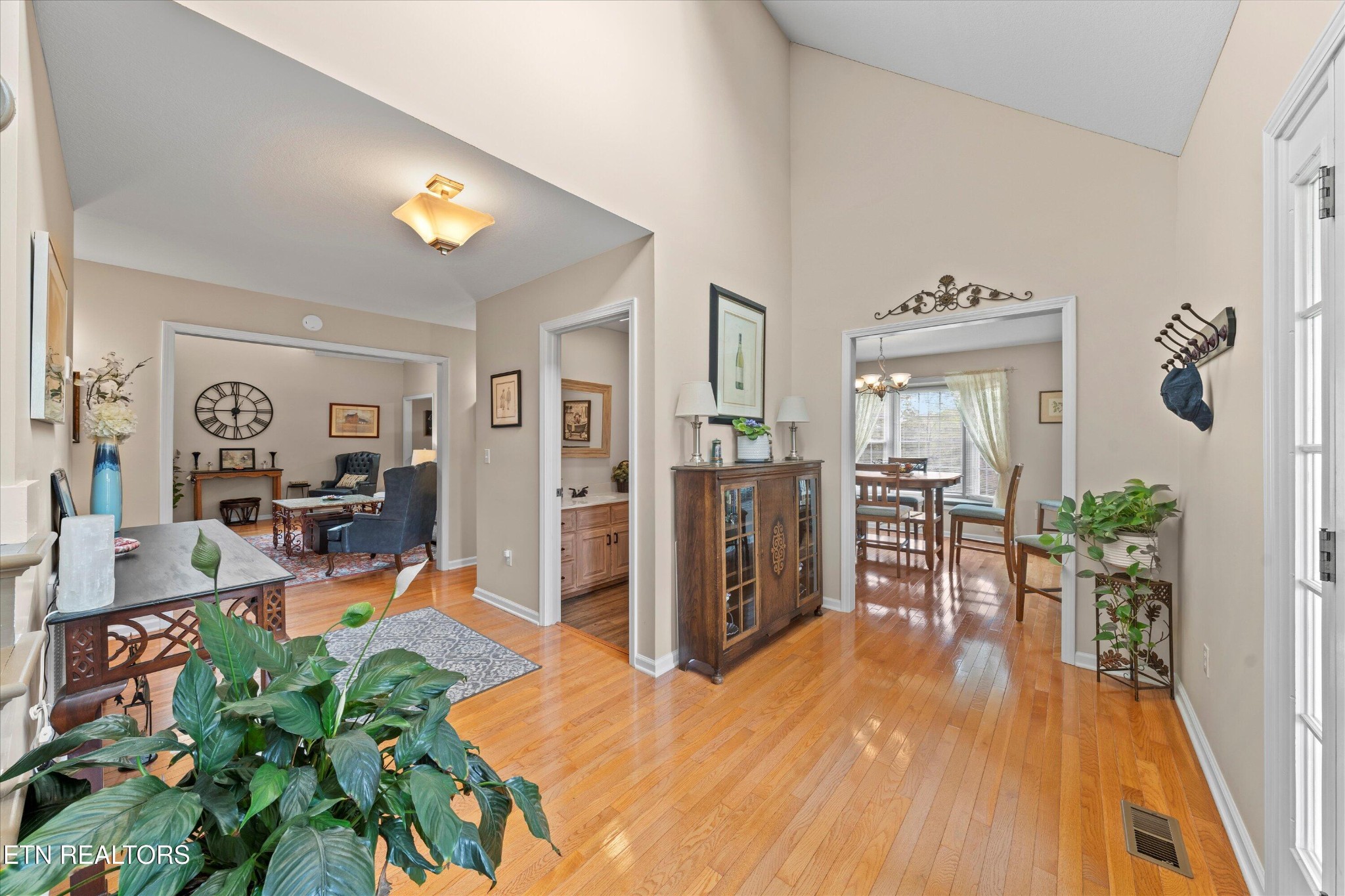 3073 Dutch Valley Road Washburn, TN 37888 - Photo 7 of 32 Gallery Image 7