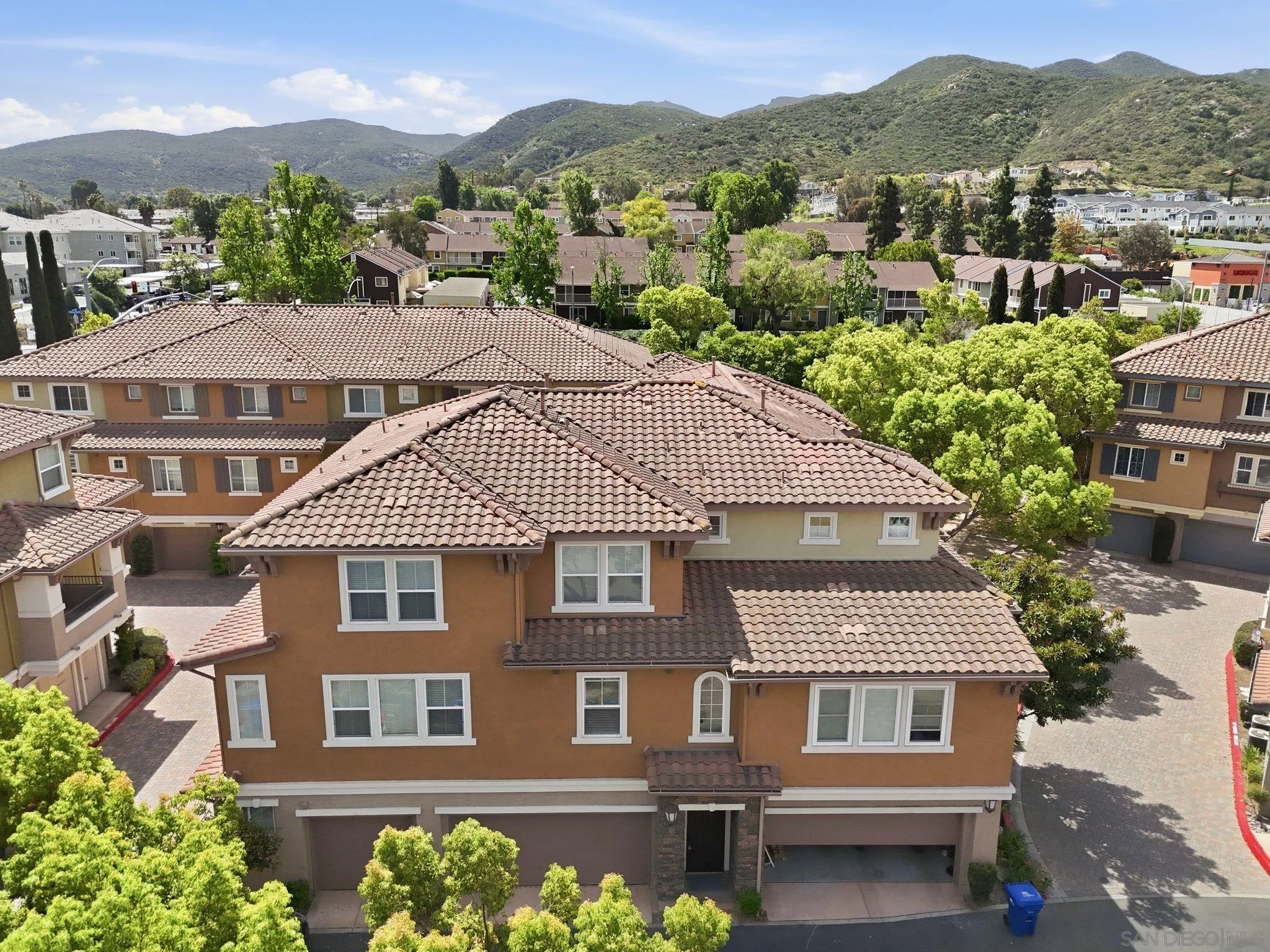 17 Via Montisi Santee, CA 92071 - Photo 25 of 49