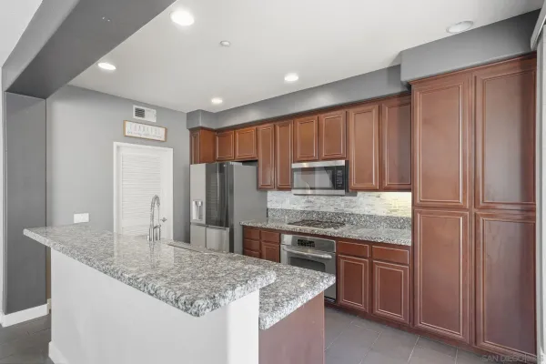 $675,000 | 17 Via Montisi, Santee, CA 92071