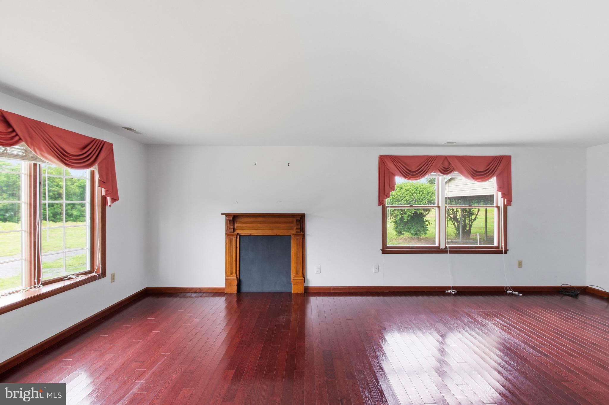 4407 Indian Run Road Amissville, VA 20106 - Photo 13 of 54