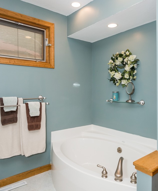 140 Loomis Ridge Road Westfield, MA 01085 - Photo 16 of 30 Gallery Image 16