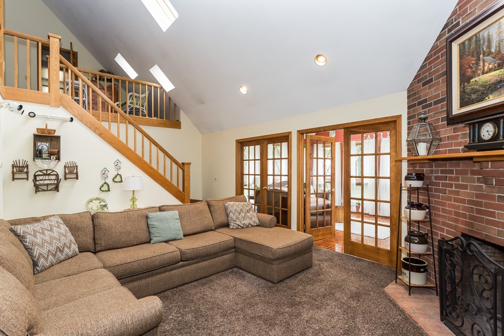 140 Loomis Ridge Road Westfield, MA 01085 - Photo 8 of 30 Gallery Image 8