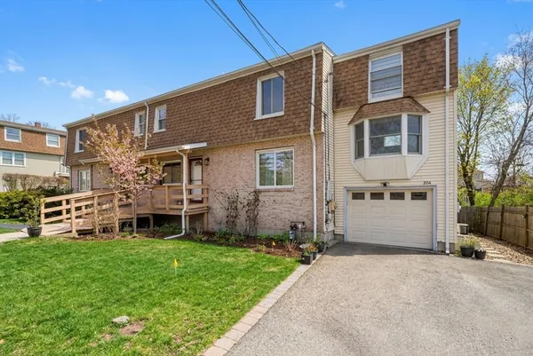 $1,199,000 | 206 Lagrange Street, Unit 206, Newton, MA 02467