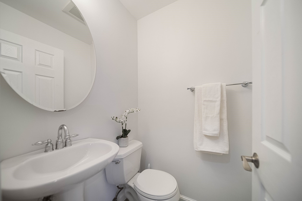 206 Lagrange Street, Unit 206 Newton, MA 02467 - Photo 17 of 42