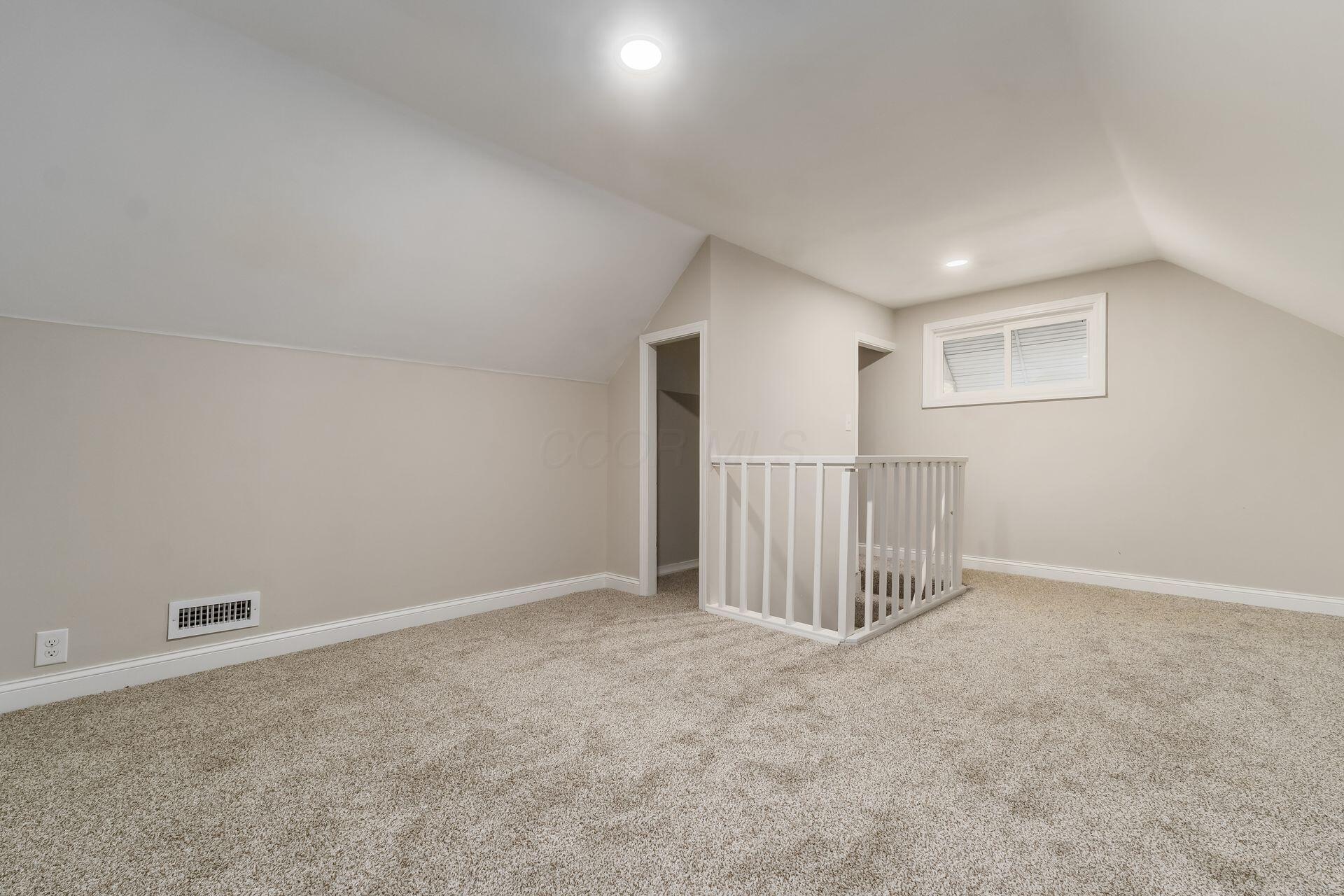 505 Beechwood Road Columbus, OH 43213 - Photo 29 of 40 Second level/Bed 3