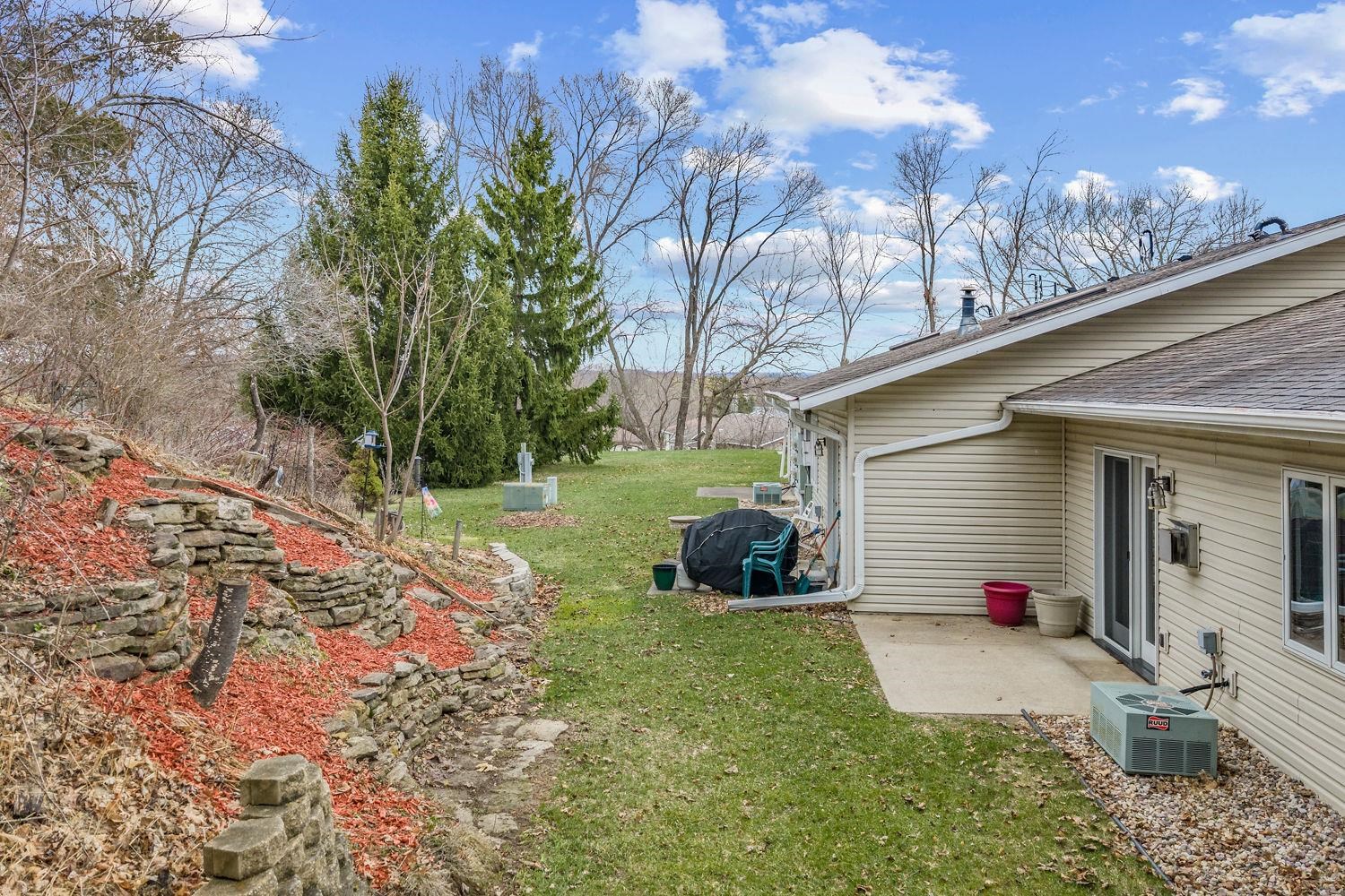 1579 North Dewey Avenue Reedsburg, WI 53959 - Photo 8 of 37