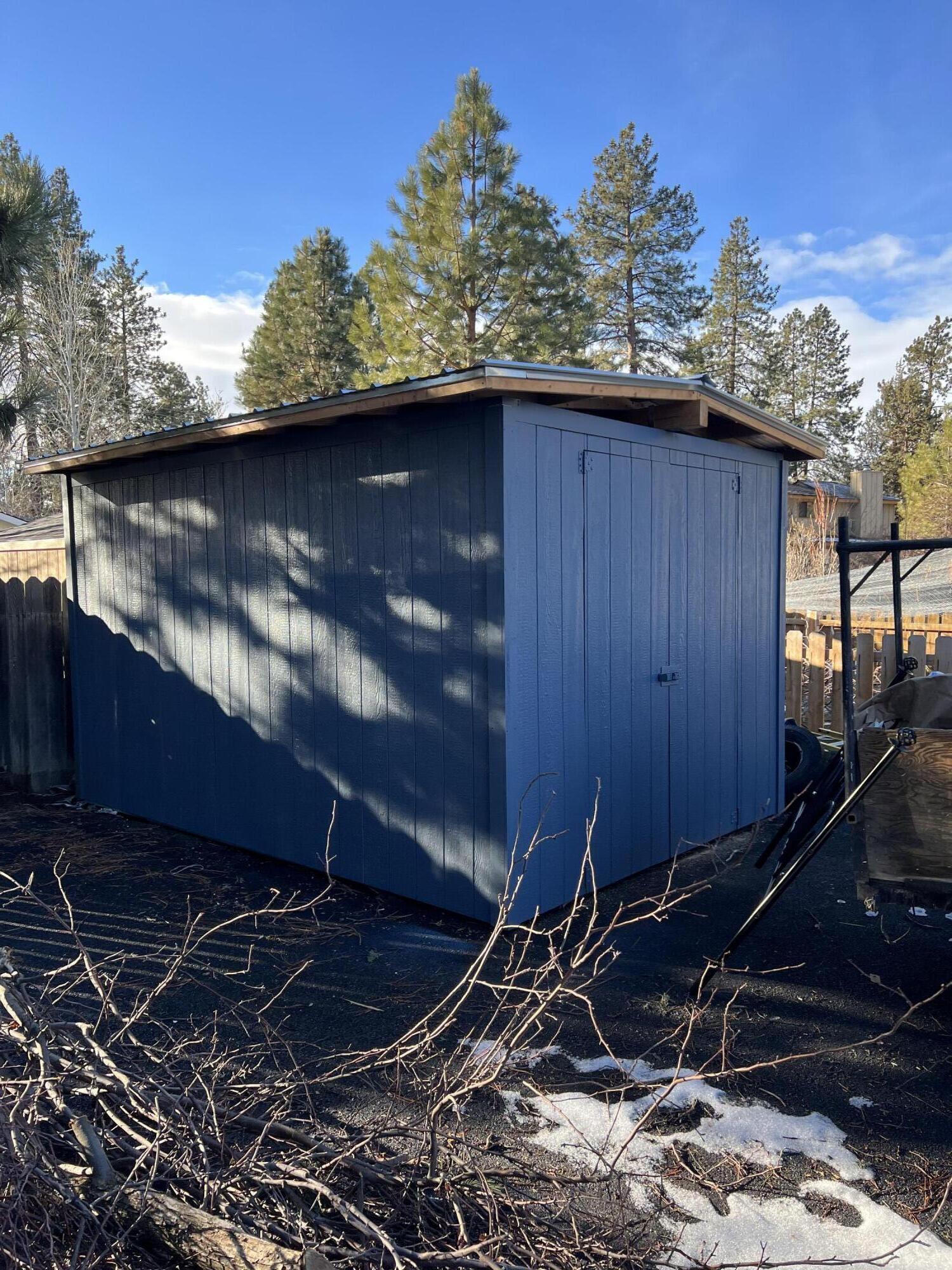 61140 Benham Road Bend, OR 97702 - Photo 18 of 18 Shed