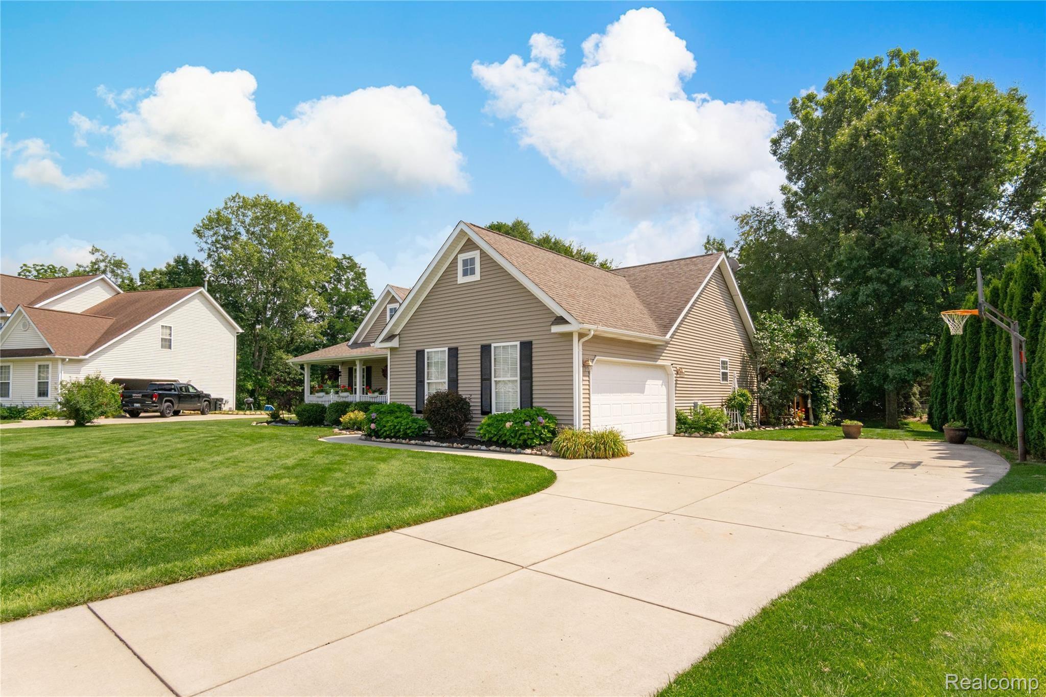 16203 River Ridge Trail Linden, MI 48451 - Photo 29 of 31 Exteriors (3 of 15).jpg