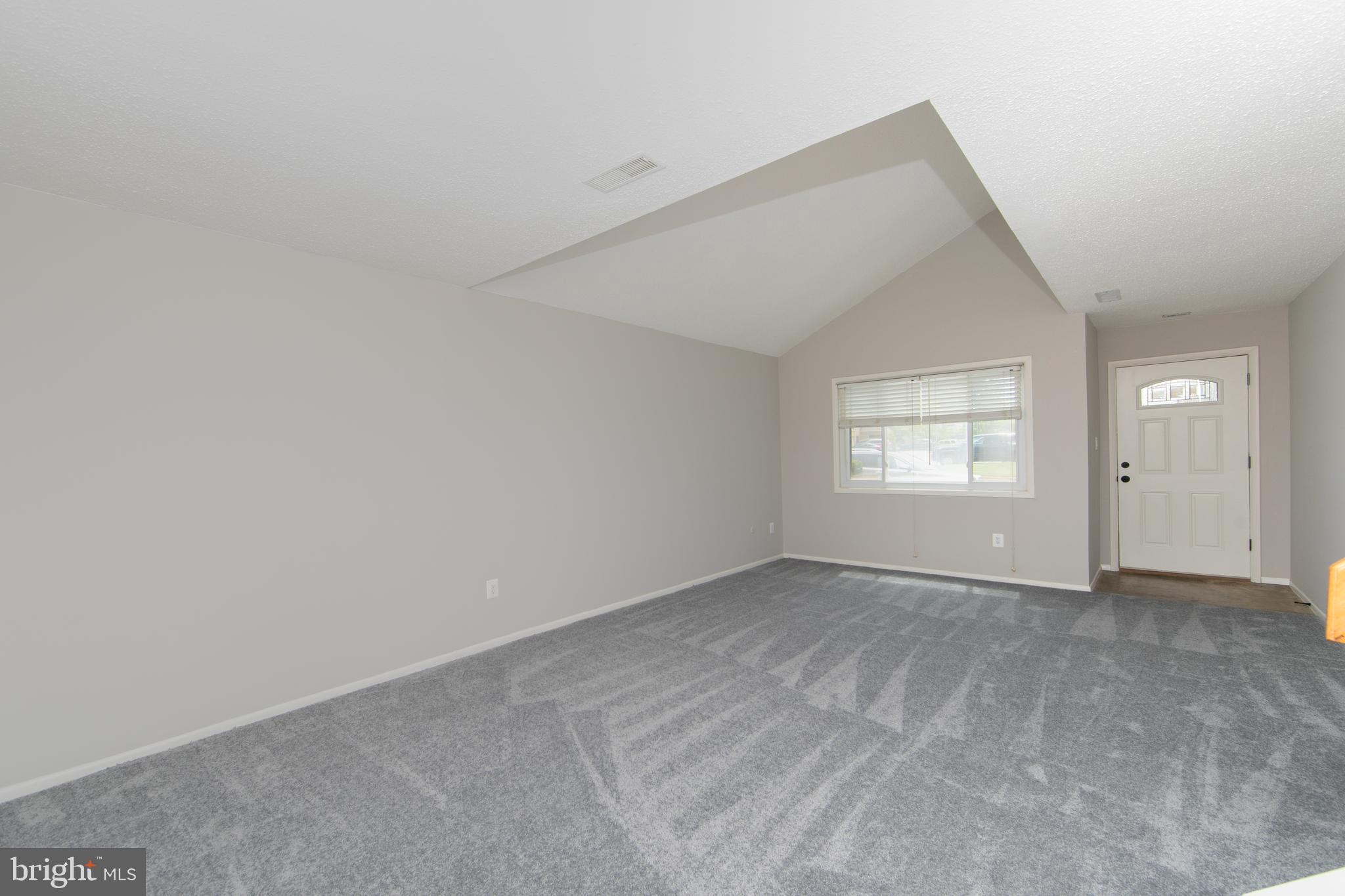 52 Georgetown Road Lindenwold, NJ 08021 - Photo 3 of 29 Living room