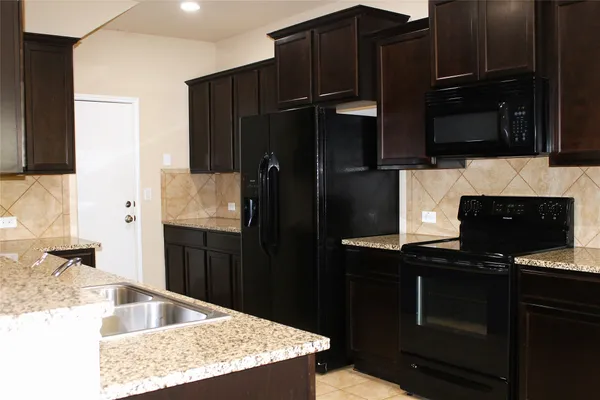 $2,050 | 516 East Slaughter Lane, Unit 1801, Austin, TX 78744