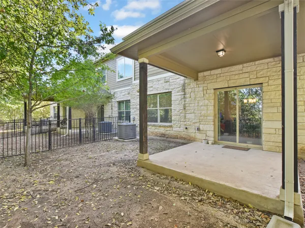 $2,050 | 516 East Slaughter Lane, Unit 1801, Austin, TX 78744