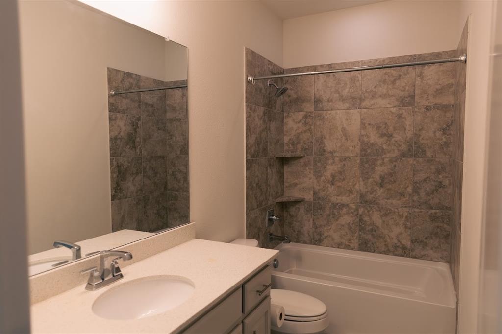 2417 Mare Road Carrollton, TX 75010 - Photo 20 of 38 Gallery Image 20