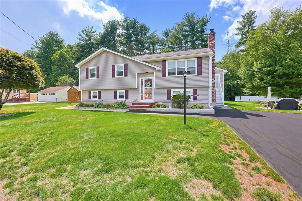 19 Bellflower Road Billerica, MA 01821 - Photo 2 of 42 Gallery Image 2
