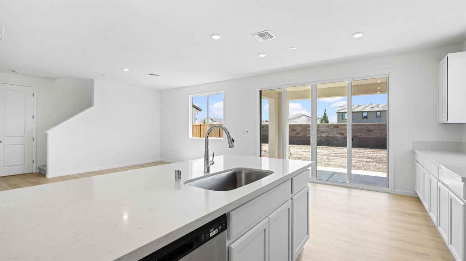 15472 Gallatin Road Lathrop, CA 95330 - Photo 11 of 38