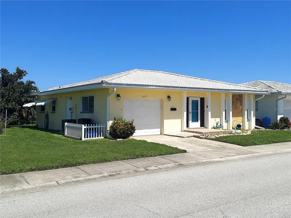 $229,900 | 5427 Springwood Boulevard, Unit 5427, Pinellas Park, FL 33782