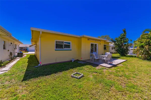 $229,900 | 5427 Springwood Boulevard, Unit 5427, Pinellas Park, FL 33782