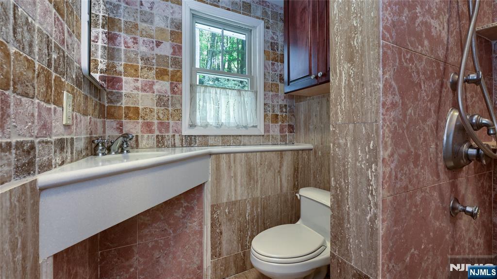 460 Laurel Lane Butler, NJ 07405 - Photo 21 of 32