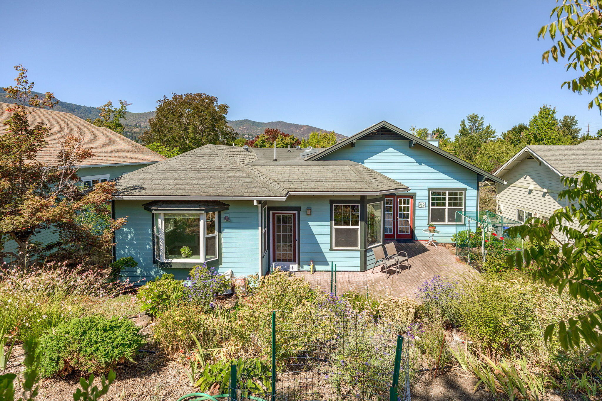 770 River Rock Road Ashland, OR 97520 - Photo 4 of 45 ApxRR (7)
