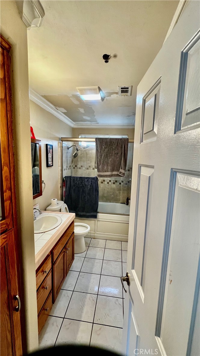 10939 Little Lake Road Downey, CA 90241 - Photo 16 of 28