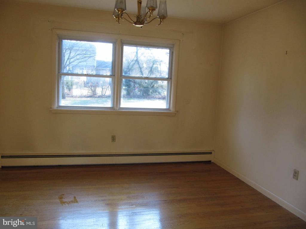 426 Rutledge Avenue Lancaster, PA 17601 - Photo 7 of 18 Gallery Image 7
