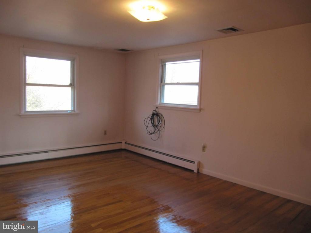 426 Rutledge Avenue Lancaster, PA 17601 - Photo 9 of 18 Gallery Image 9