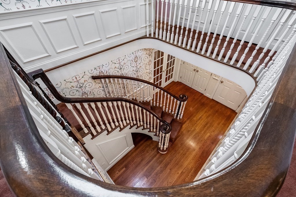 37 Wenham Road Topsfield, MA 01983 - Photo 6 of 42 Gallery Image 6
