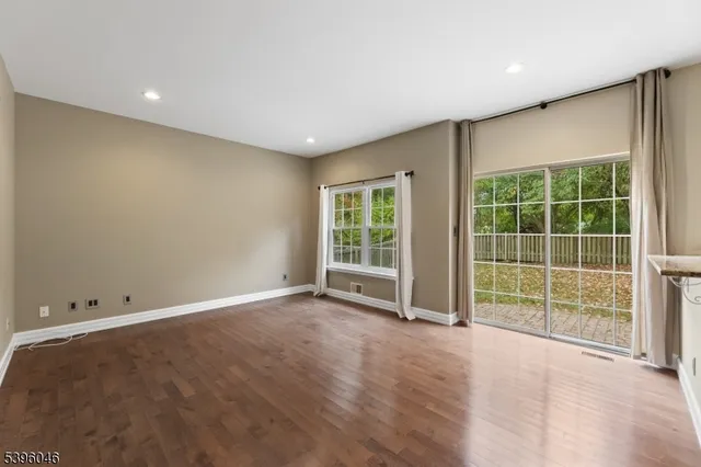 $3,900 | 2 Rider Terrace, Princeton, NJ 08540