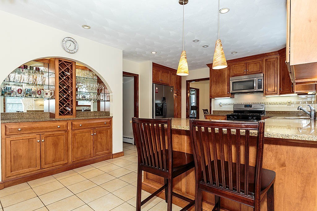 59 Gaffney Road Dedham, MA 02026 - Photo 8 of 29 Gallery Image 8