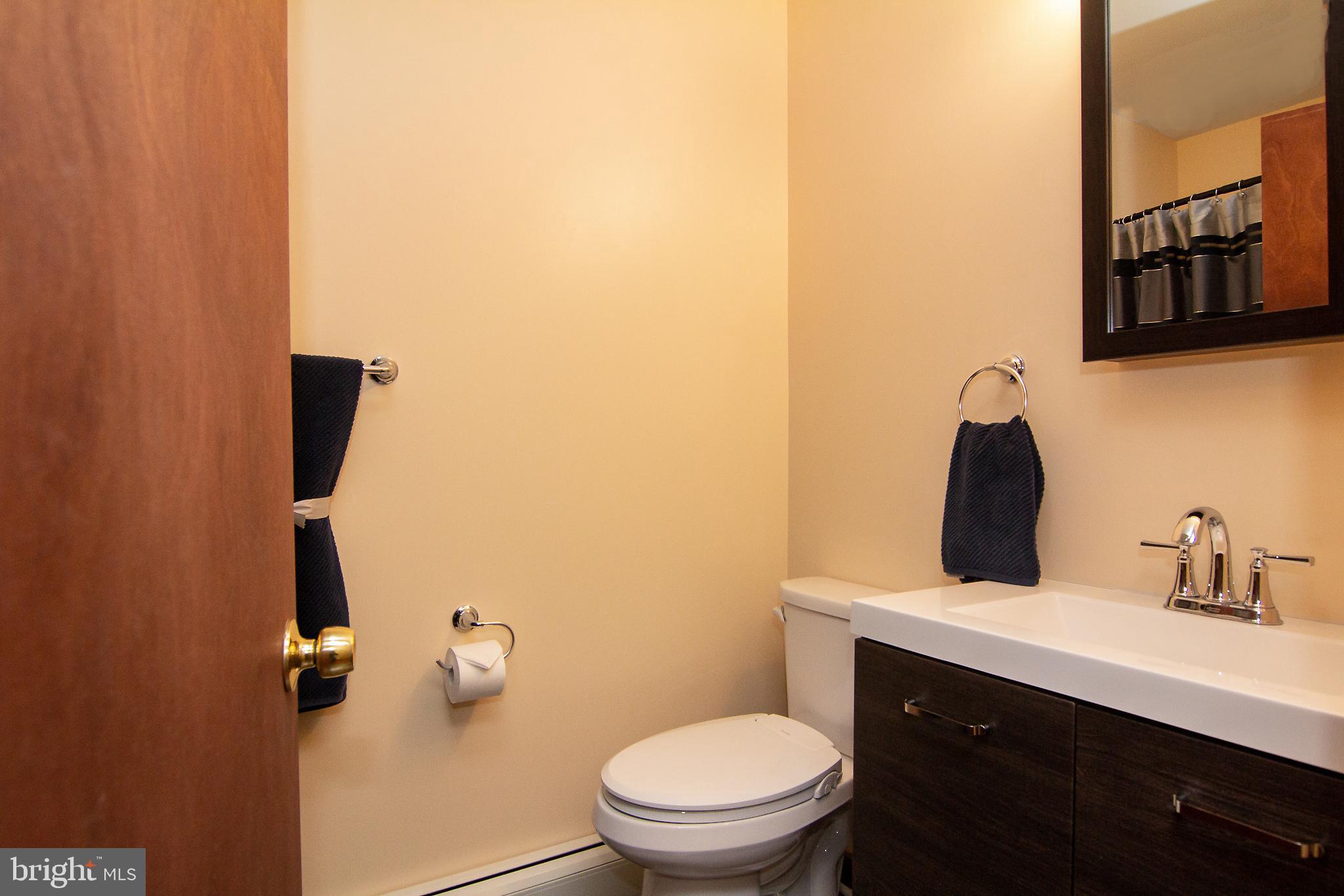 4226 Lower Beckleysville Road Hampstead, MD 21074 - Photo 16 of 34 Updated hall bath